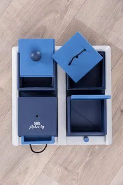 Trixie Jeu De Stratégie Pour Chien Poker Box 1 -ROYAL CANIN Soldes a8284bb3af30d1403496b5402344f0a9fbdab32fd7f31ae63e4df2b7451f9eb3