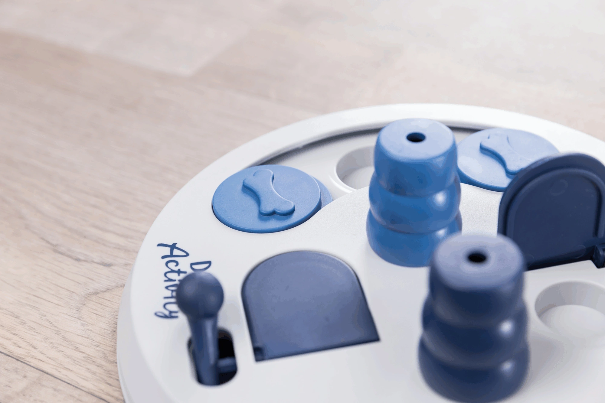 Trixie Jeu De Stratégie Pour Chien Flip Board 7 Trixie Jeu De Stratégie Pour Chien Flip Board – Image 5