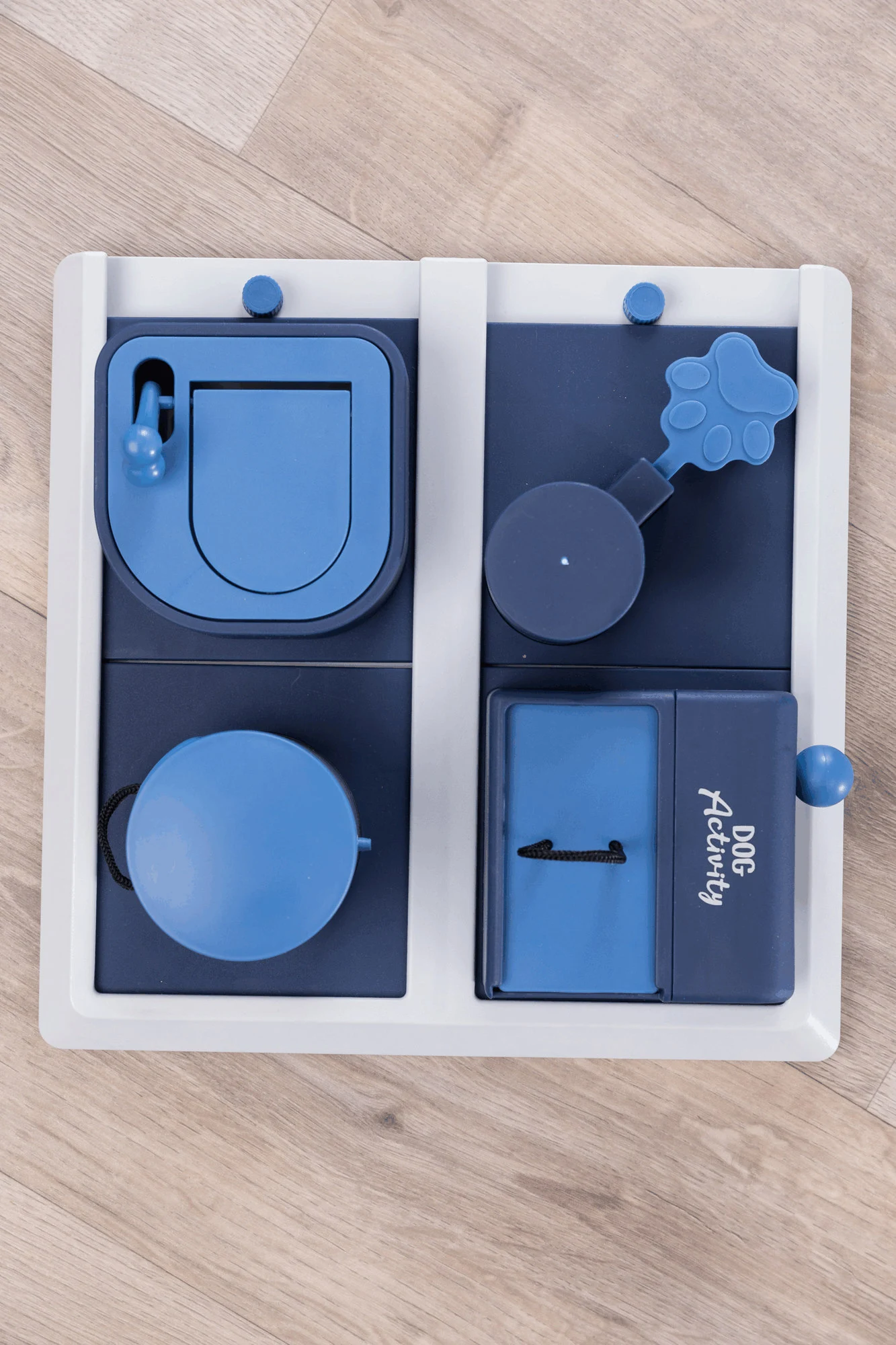 Trixie Jeu De Stratégie Pour Chien Poker Box 2 8 Trixie Jeu De Stratégie Pour Chien Poker Box 2 – Image 6